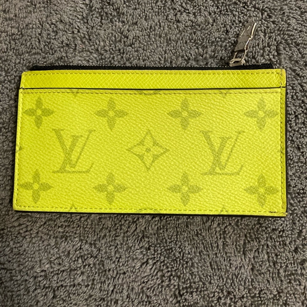 LOUIS VUITTON
Monogram Taiga Coin Card Holder Yellow